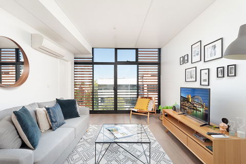 Newtown's Best Designer Apartment - Accommodation Melbourne 0