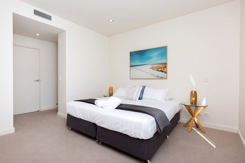 The Penthouse - Accommodation Melbourne 13