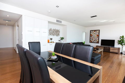 The Penthouse - Accommodation Melbourne 8