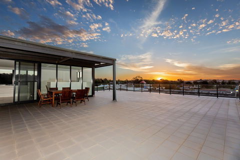 The Penthouse - Accommodation Melbourne 33