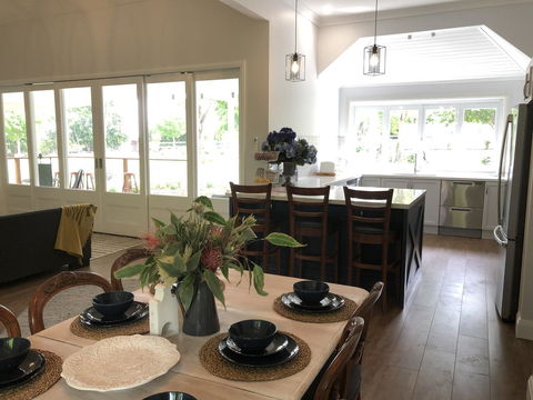 Chanticleer Gardens Barn Cottage With A Pool - Accommodation Melbourne 29