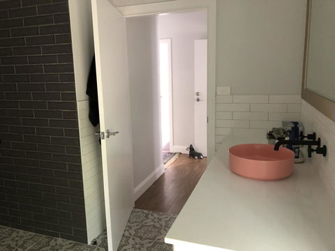 Chanticleer Gardens Barn Cottage With A Pool - Accommodation Melbourne 34