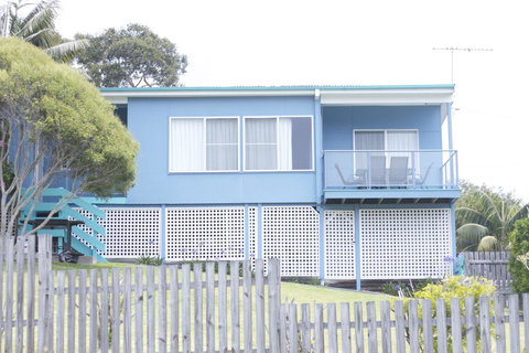 Clareview, 8 Korogora Street - Accommodation Melbourne 4