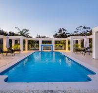 One Mile Mansion - Private Coastal Retreat FREE FAMILY ADVENTURE PASS - Accommodation Melbourne