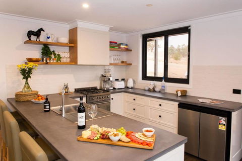 Belisi Farmstay Cottage - Accommodation Melbourne 4