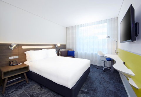 Holiday Inn Express Sydney Macquarie Park, An IHG Hotel - Accommodation Melbourne 4
