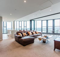 180 water view three bedroom wooden furniture - Accommodation Melbourne