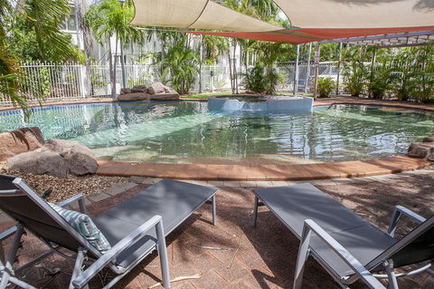 Nightcliff Foreshore Getaway - McKay Gardens - Accommodation Melbourne 3