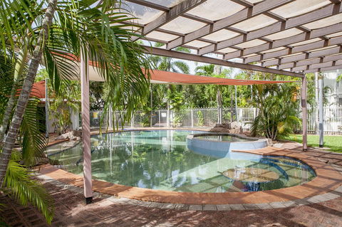 Nightcliff Foreshore Getaway - McKay Gardens - Accommodation Melbourne 1