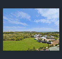 Nomikis'On The Avenue - Accommodation Melbourne