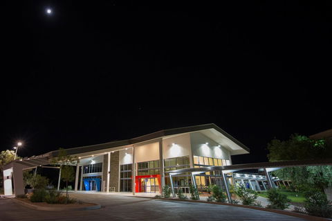 Crowne Plaza Alice Springs Lasseters, An IHG Hotel - Accommodation Melbourne 12