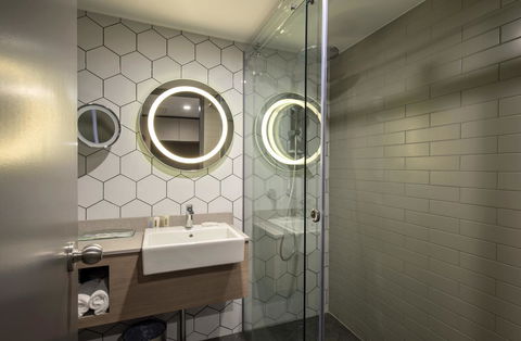 Crowne Plaza Alice Springs Lasseters, An IHG Hotel - Accommodation Melbourne 29