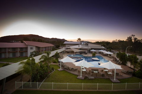 Crowne Plaza Alice Springs Lasseters, An IHG Hotel - Accommodation Melbourne 0