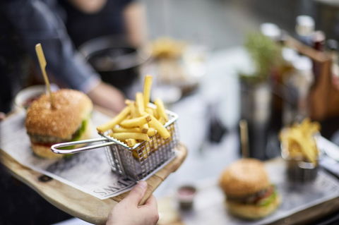 Crowne Plaza Alice Springs Lasseters, An IHG Hotel - Accommodation Melbourne 14