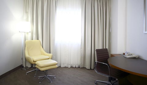 Novotel Canberra - Melbourne 4u 16