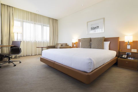 Novotel Canberra - Melbourne 4u 24