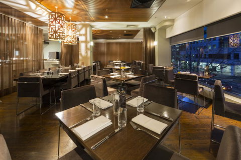 Novotel Canberra - Melbourne 4u 1