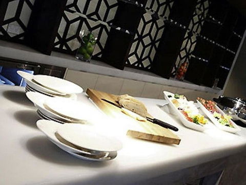 Novotel Canberra - Melbourne 4u 30