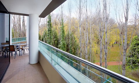 Crowne Plaza Canberra, An IHG Hotel - Accommodation Melbourne 12