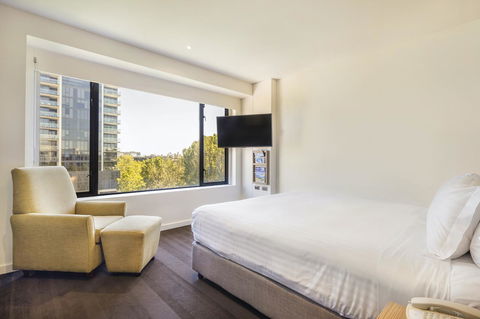 Crowne Plaza Canberra, An IHG Hotel - Accommodation Melbourne 21