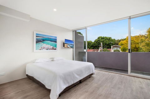 Bondi Beach Studio King Suite + Balcony - Accommodation Melbourne 0