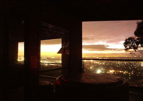 Bonza View - Melbourne 4u 0