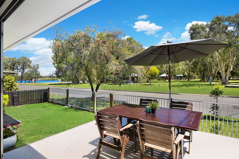 Booker Pde 34, Unit 2 - Pet Friendly - - Accommodation Melbourne 0