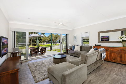 Booker Pde 34, Unit 2 - Pet Friendly - - Accommodation Melbourne 2