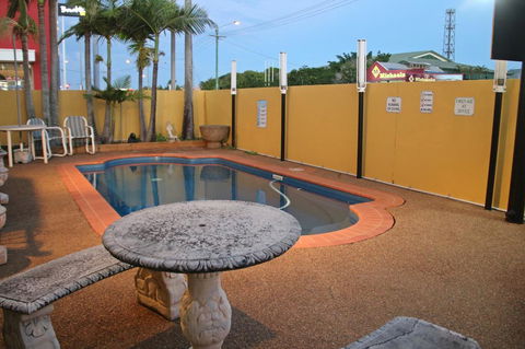 Bourbong St Motel - Accommodation Melbourne 2