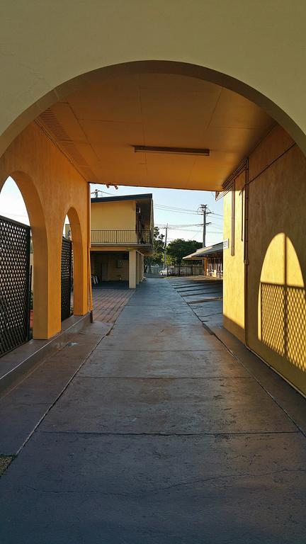 Bourbong St Motel - Accommodation Melbourne 3