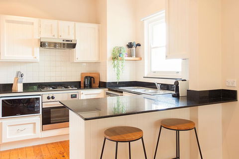Boutique Hideaway With Direct Lagoon Access - Melbourne 4u 2