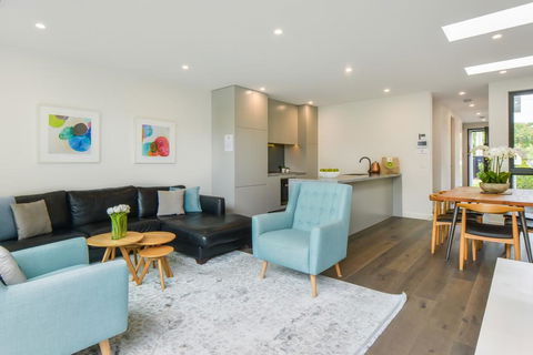 Boutique Stays - Victoria Road - Accommodation Melbourne 0