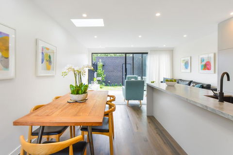 Boutique Stays - Victoria Road - Accommodation Melbourne 3