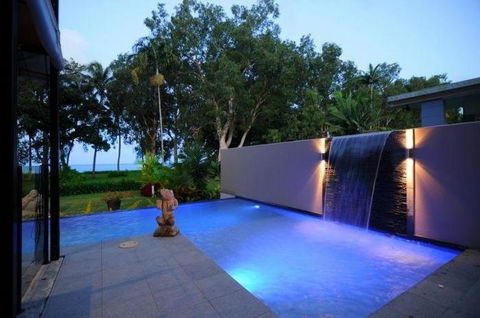 Bramston Beach - Luxury Holiday House - Accommodation Melbourne 3