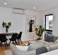 Brand New 2 Bed Apartment with Stunning City Views - Accommodation Melbourne