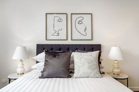 Brand New Apartment With Balcony, Gym And Sauna - Accommodation Melbourne 3