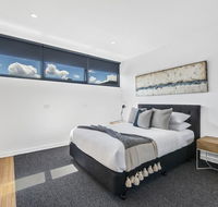 Brand new beachside studio apartment - Accommodation Melbourne