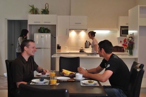 Brayfield Cottage - Accommodation Melbourne 1