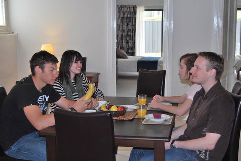 Brayfield Cottage - Accommodation Melbourne 3