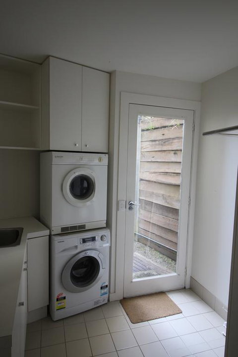 Breakers Holiday House - Accommodation Melbourne 3