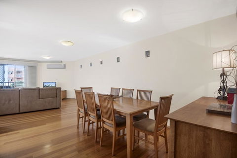 Breakwater Views Apartments - Accommodation Melbourne 2