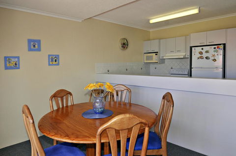 Bright & Comfortable In Quiet Location - Accommodation Melbourne 3