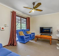 Bright Neat  Convenient House - Accommodation Melbourne