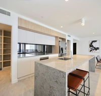 Broadbeach New Luxury Vue 17 Beach Views - Accommodation Melbourne