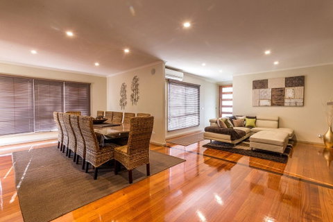 Broadwater By The Beach - With Heated Outdoor Spa - Accommodation Melbourne 0