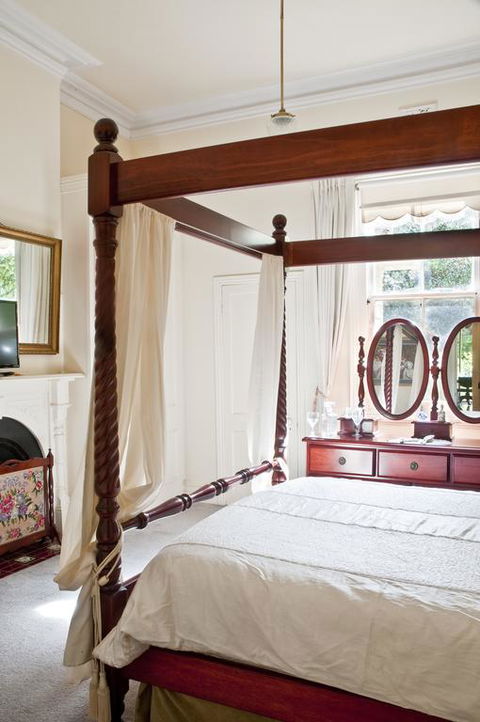 Burnbank - Accommodation Melbourne 3
