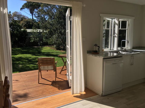 Burrill Lakeview Cottage - Accommodation Melbourne 3