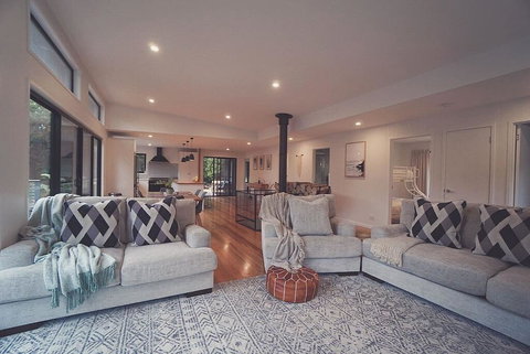 Bush & Beach Family Retreat - Accommodation Melbourne 2