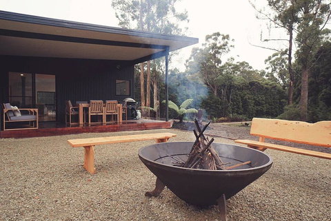 Bush & Beach Family Retreat - Accommodation Melbourne 0