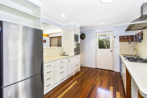 CABARITA BEACH BLISS - HOLIDAY HOME ON THE LAKE - Accommodation Melbourne 1